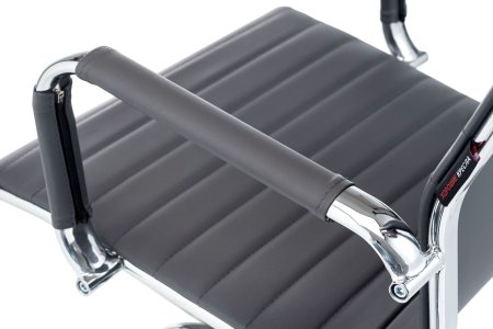 Офисное кресло Jarick Strong Black (Черный)